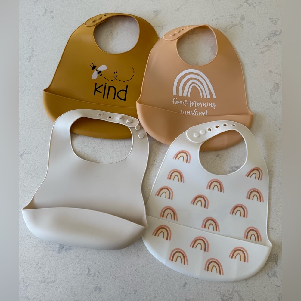 Pack of 4 Silicone Bibs